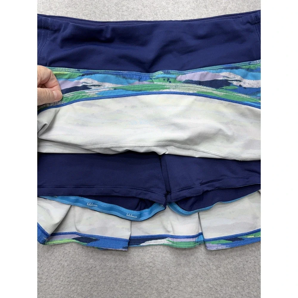 Lululemon Womens Skort Size 6 Multicolor Blue Green Abstract‎ Stripe Shorts